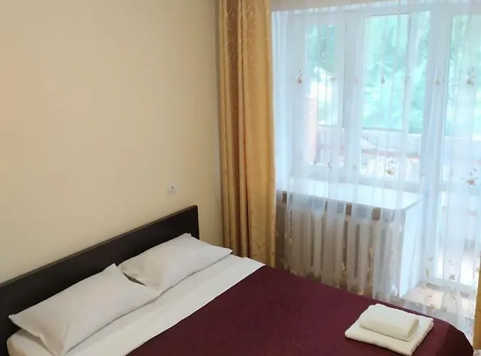 شقة Stryiska. Two Bedrooms.arena-lviv.achan. Bus Station *