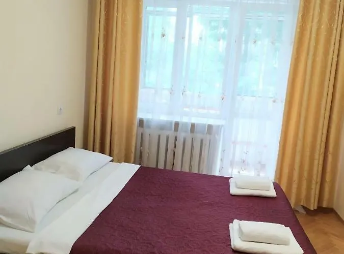 Stryiska. Two Bedrooms.arena-lviv.achan. Bus Station إلفيف